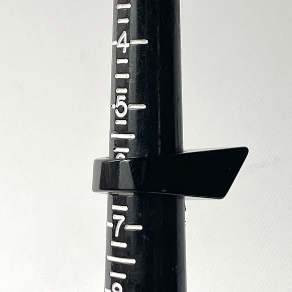 Vintage 6 Lucite Ring Black Trapezoid Statement Mid Century Modern Geometric - Picture 6 of 16